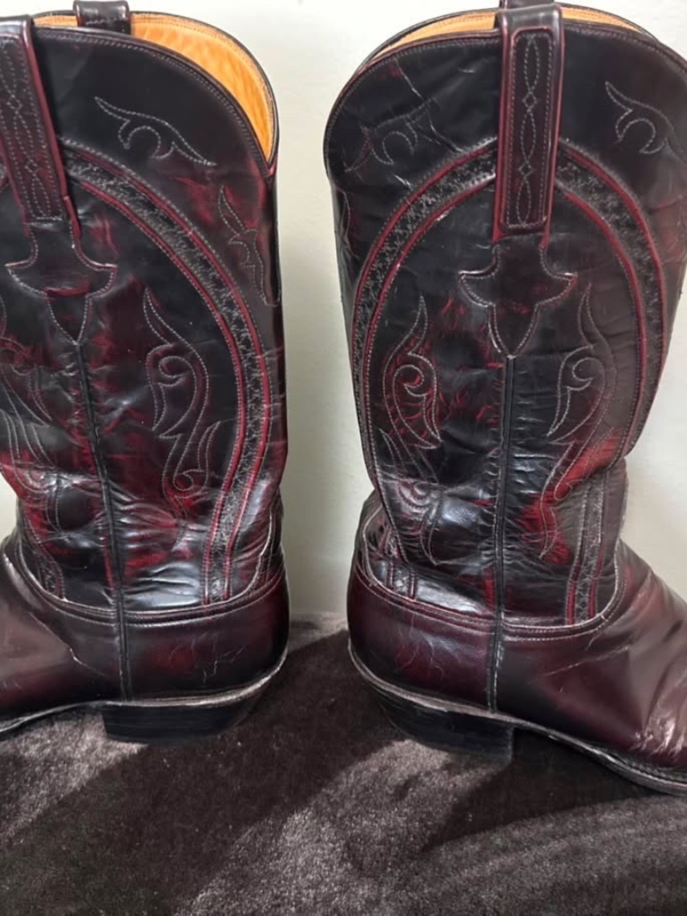 Lucchese Gavins, Black Cherry